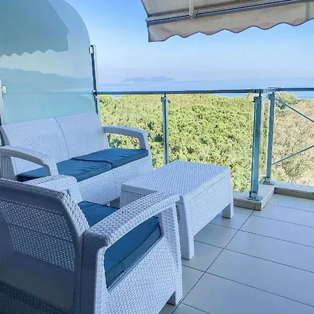 Suite Apartment Vlore アパート